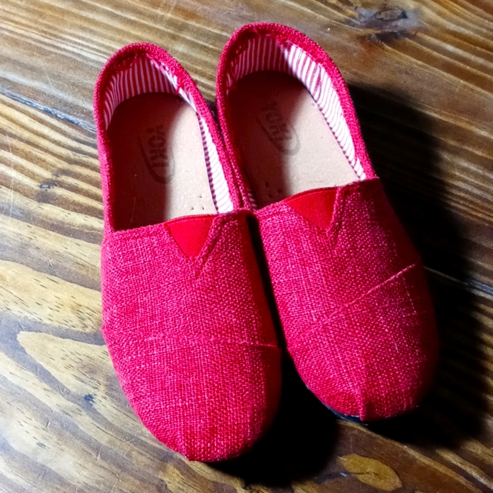 💥3/$15💥 Yoki Canvas Shoes